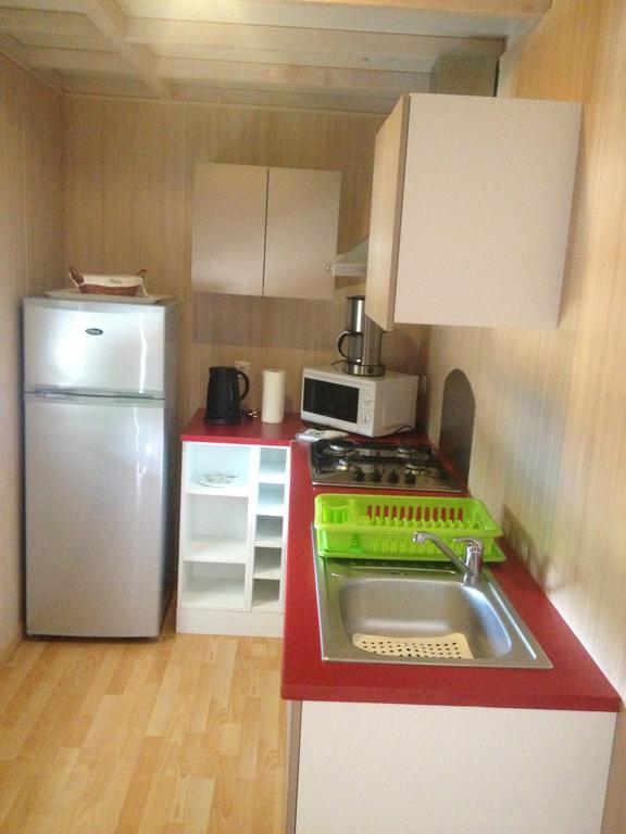 Camping Residence Chalet La Pomposa Terrazzoni Бонифачо Номер фото