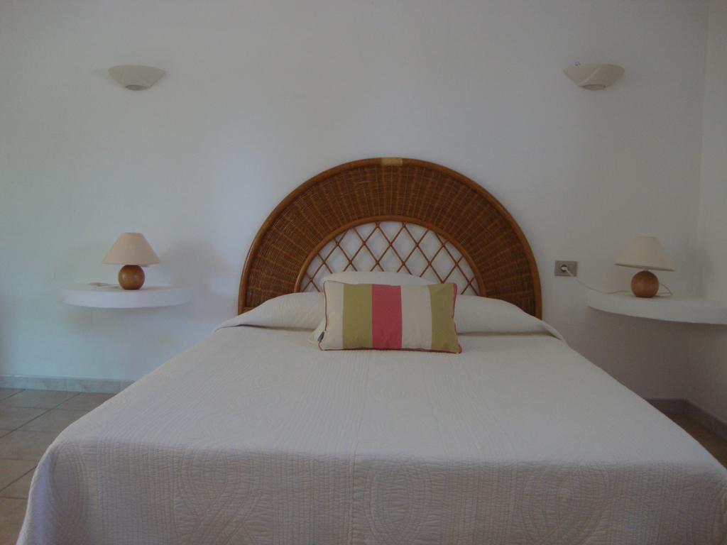 Camping Residence Chalet La Pomposa Terrazzoni Бонифачо Номер фото